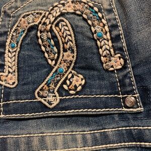 NWT Grace in LA bootcut with horseshoe design on back pocket